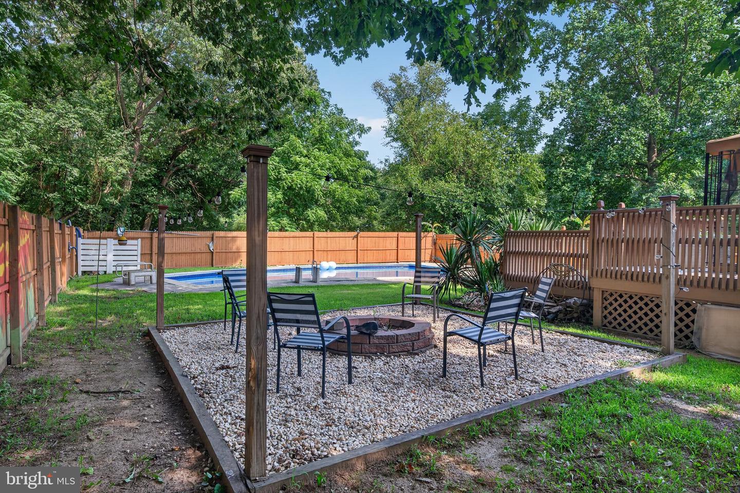 11 Acorn Property Photo 38