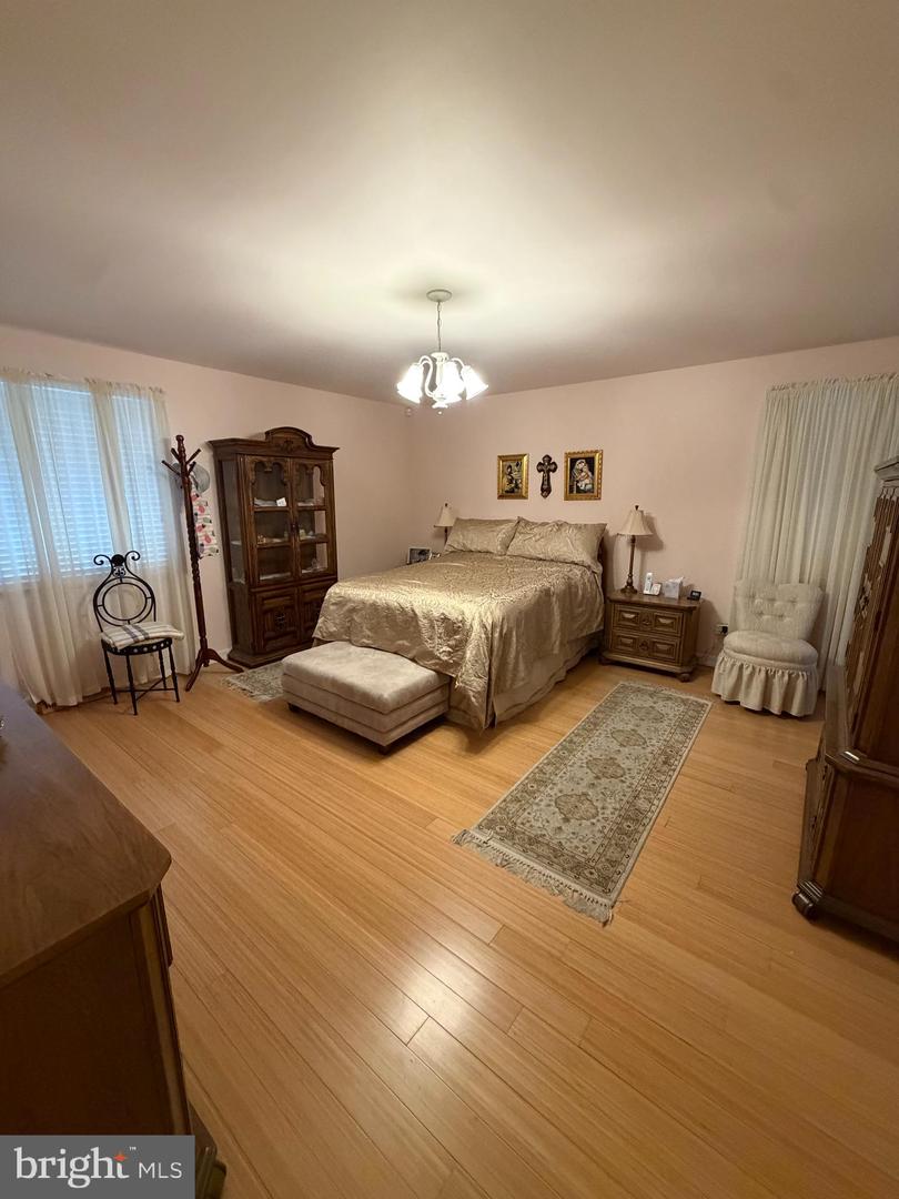 1792 Wynnewood Dr Property Photo 28