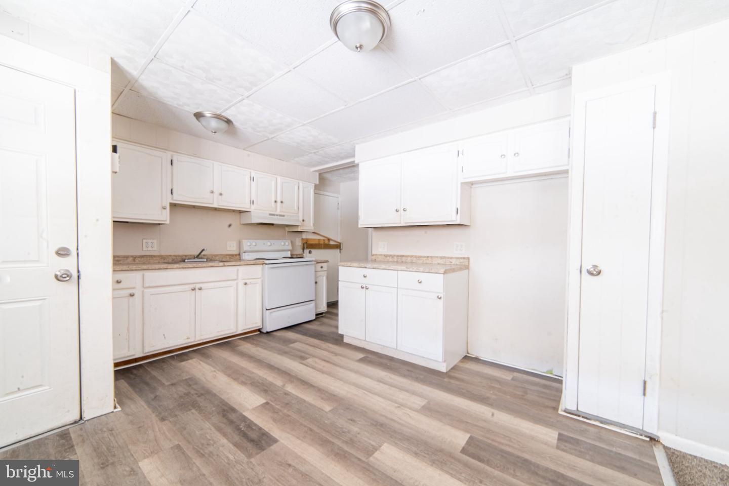 107 Atlantic St #b5 Property Photo 2