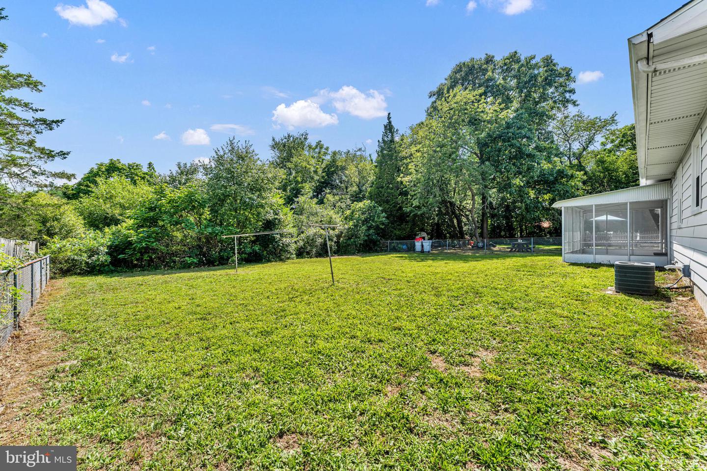 637 Pleasant Dr Property Photo 6