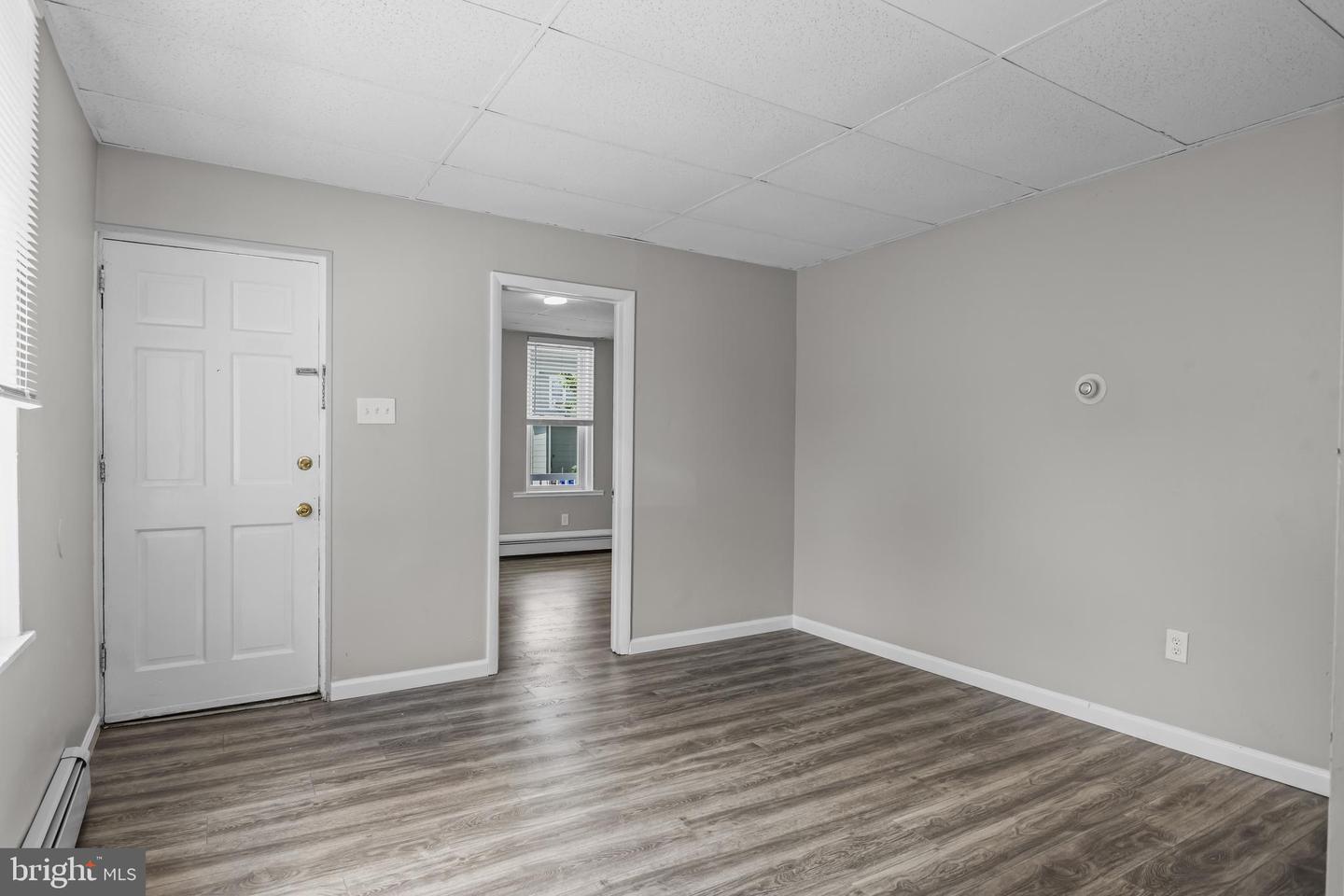 606 E Mulberry St Property Photo 12