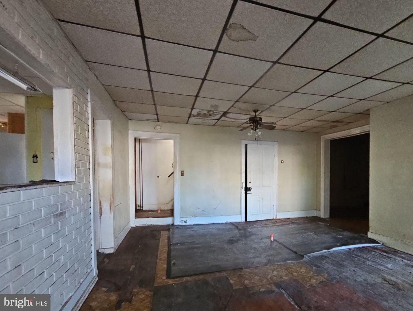 103 Cedar St Property Photo 5
