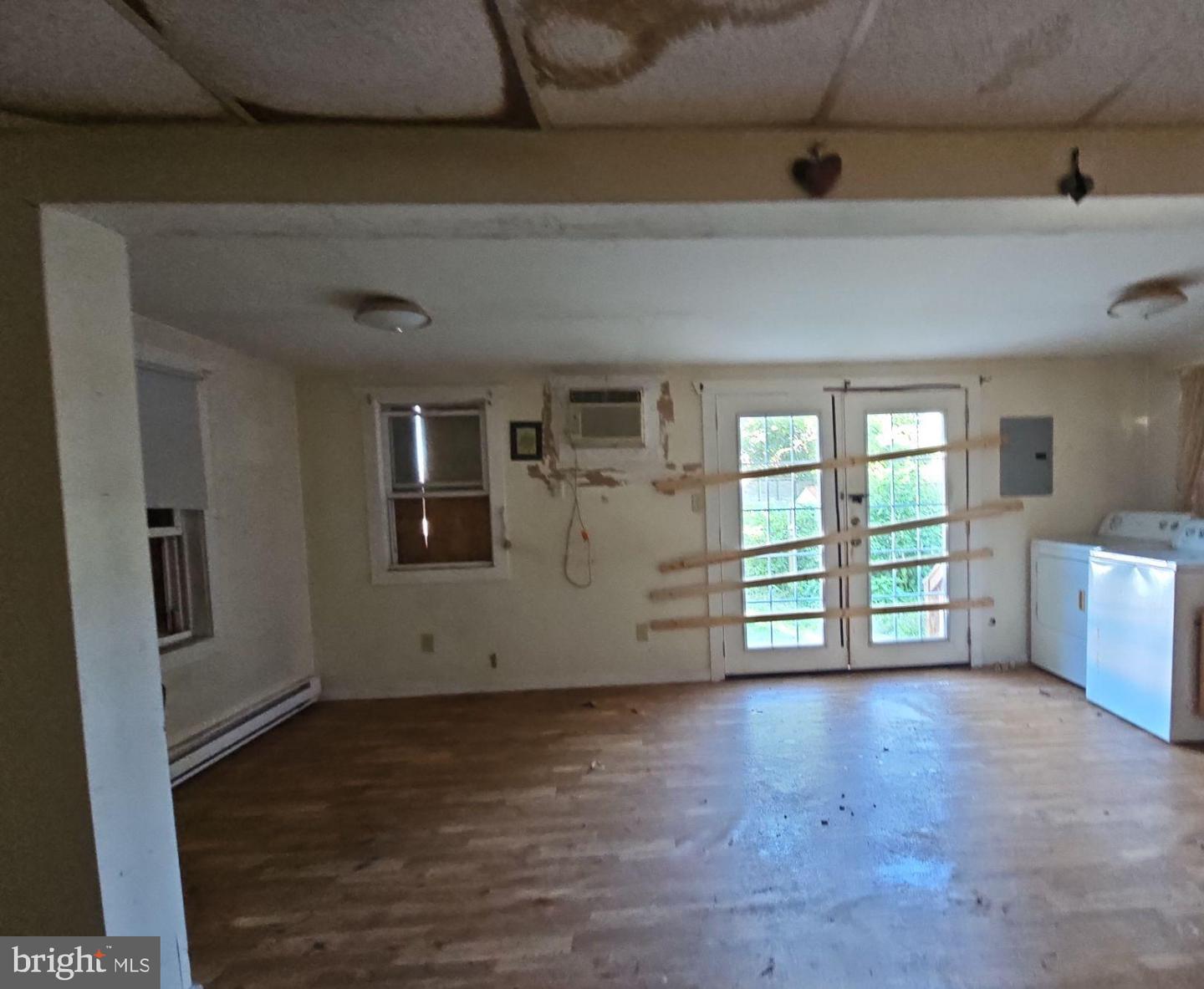 103 Cedar St Property Photo 7