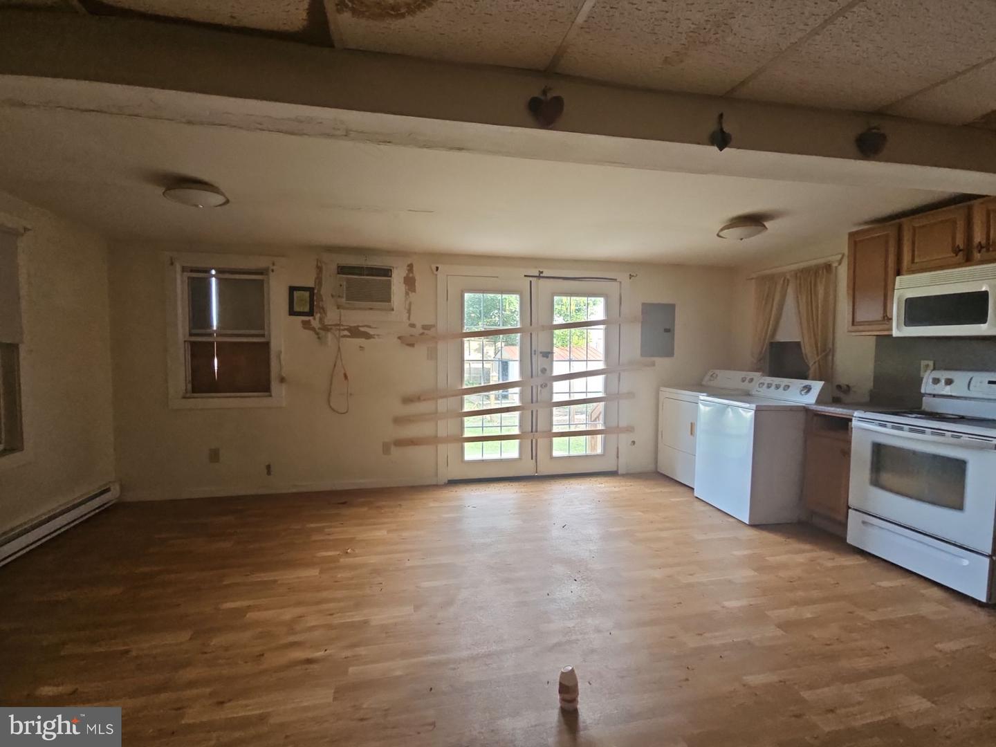 103 Cedar St Property Photo 11