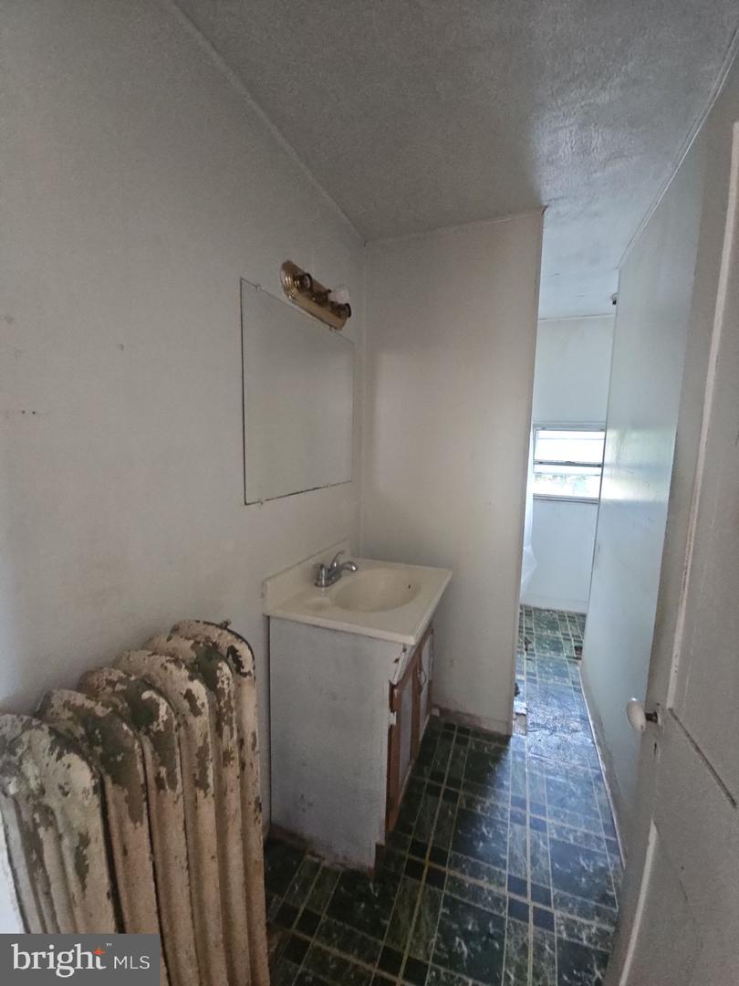 103 Cedar St Property Photo 19