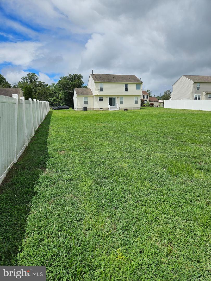 1079 Fawn Dr Property Photo 3