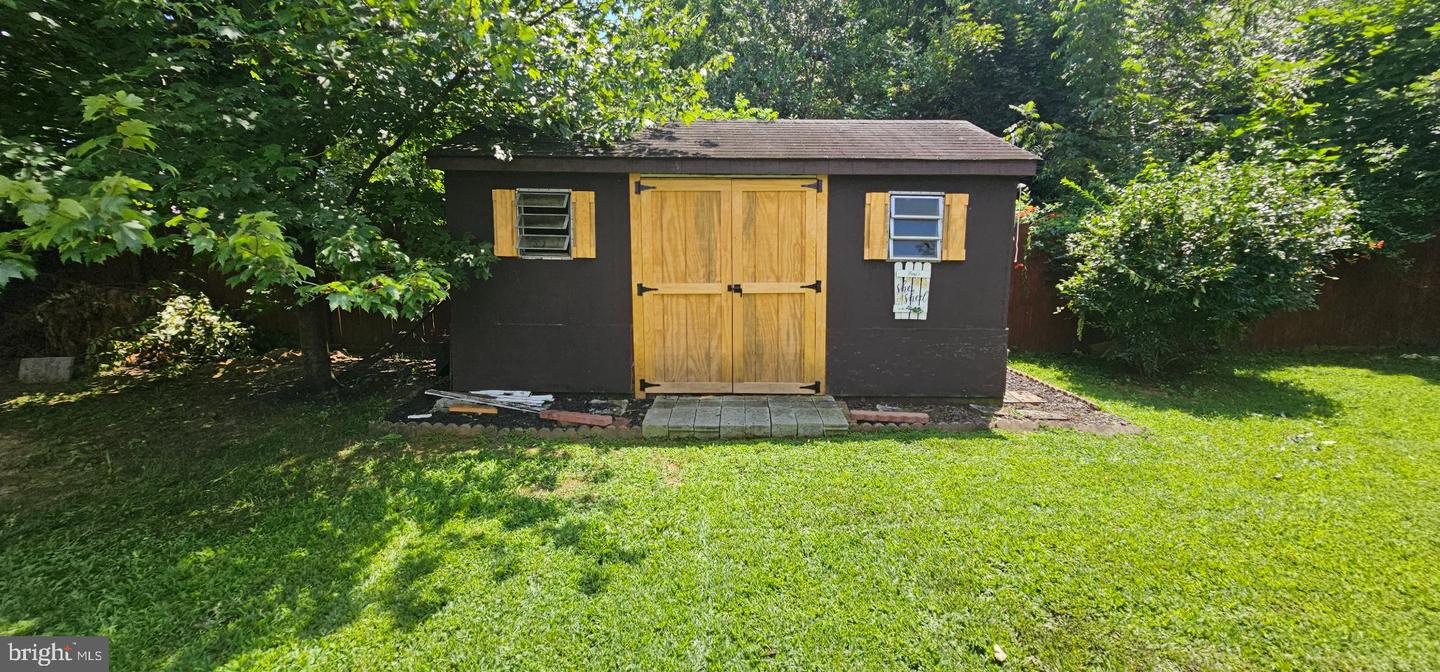 199 Landis Ave Property Photo 6