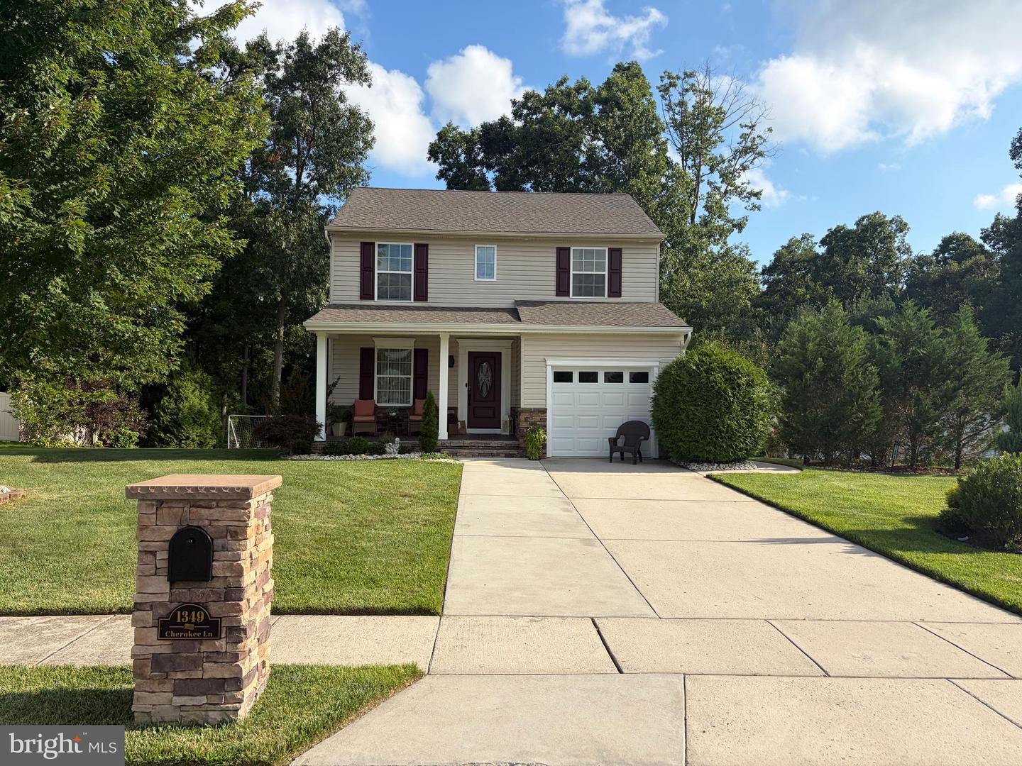 1349 Cherokee Ln Property Photo 1