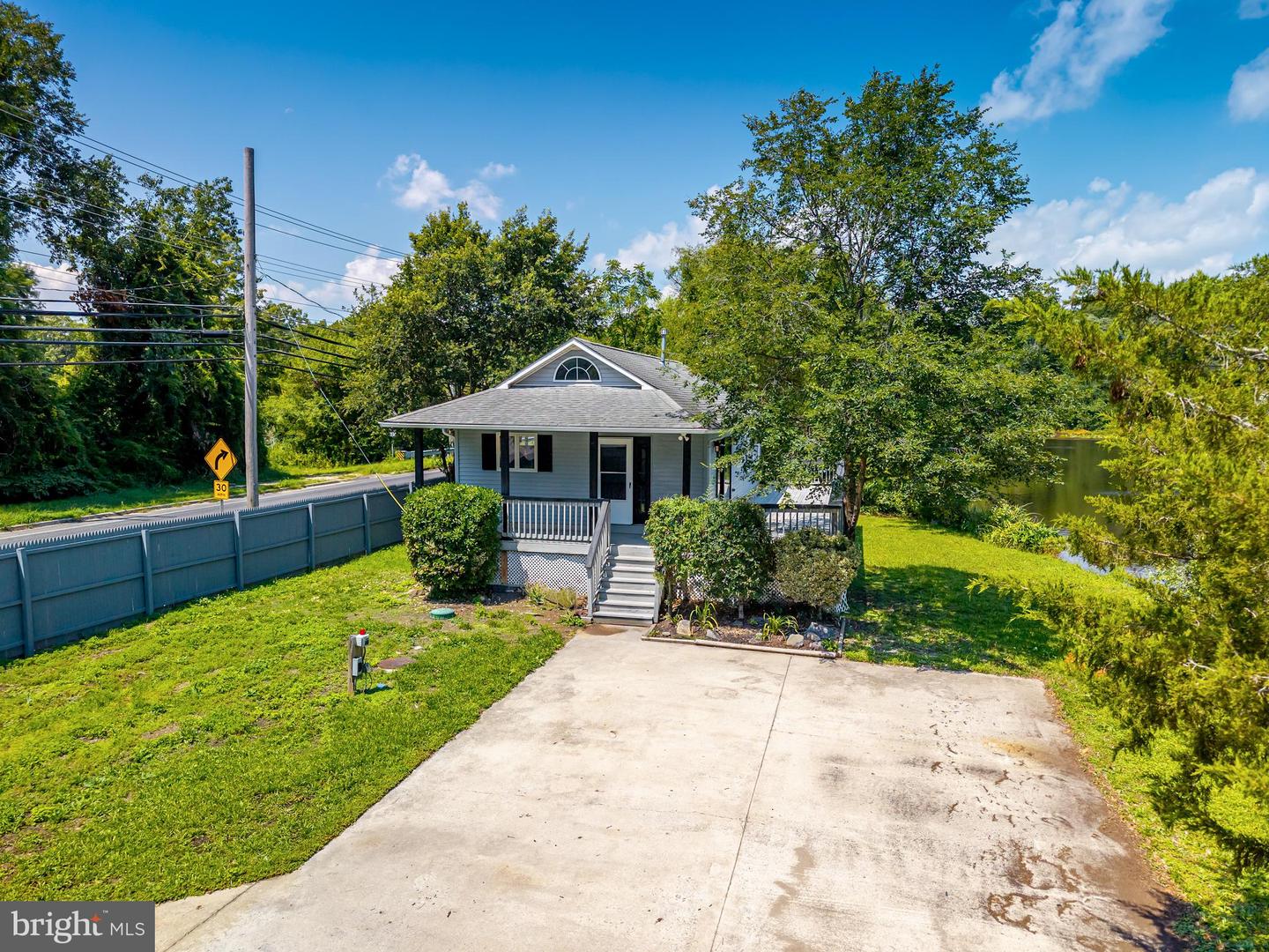 19 Bridgeton Fairton Rd Property Photo 37