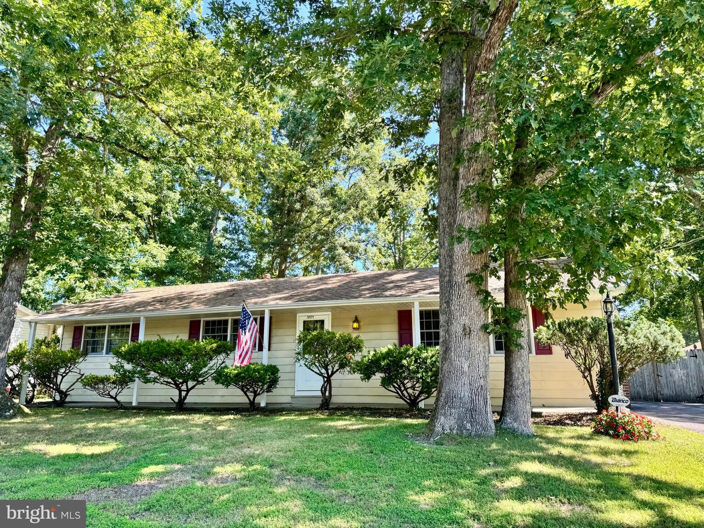 2571 Bartholomew Dr Property Photo 3