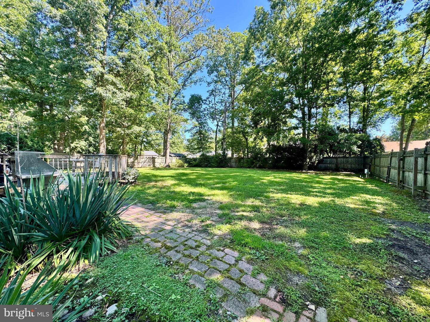 2571 Bartholomew Dr Property Photo 5