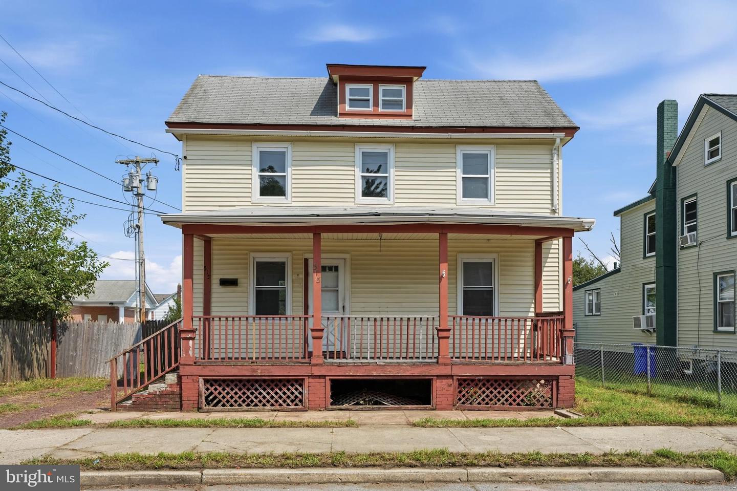 515 DOCK ST