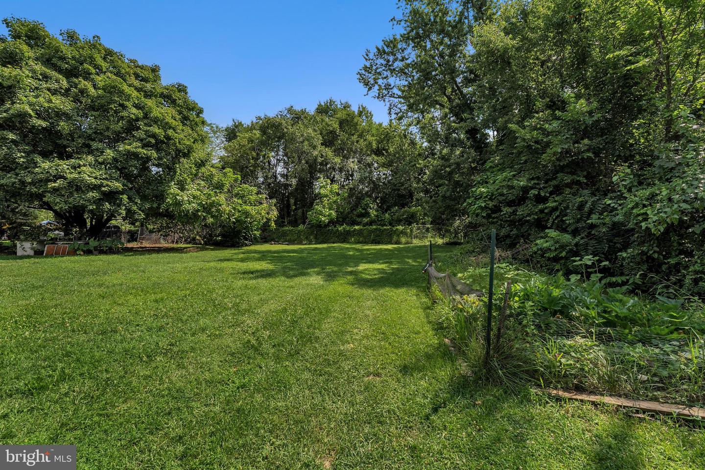 83 S EAST AVE Property Photo 1