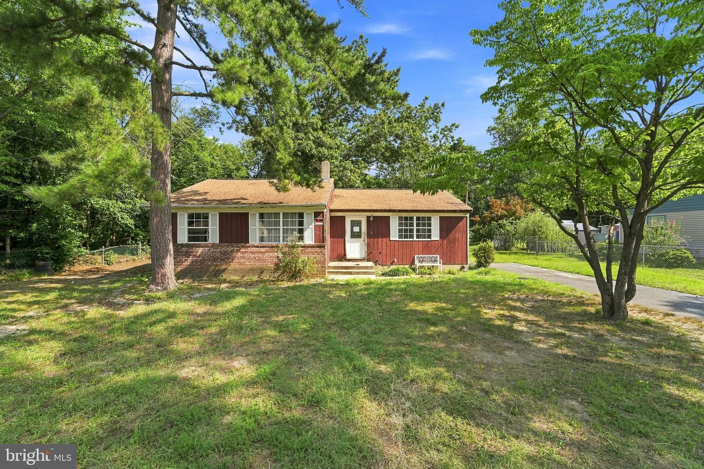 112 Luciano Ave Property Photo 1