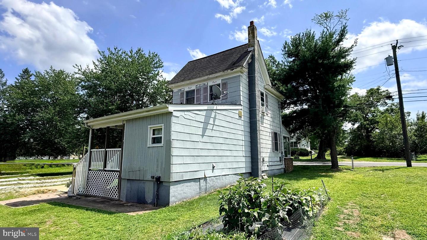 2408 Newcombtown Rd Property Photo 12