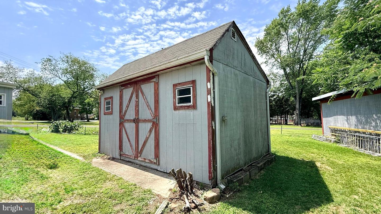 2408 Newcombtown Rd Property Photo 19