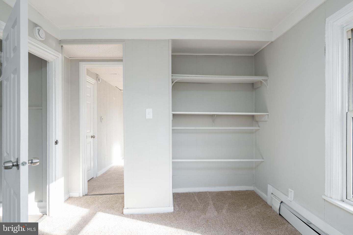 515 E Oak St Property Photo 19