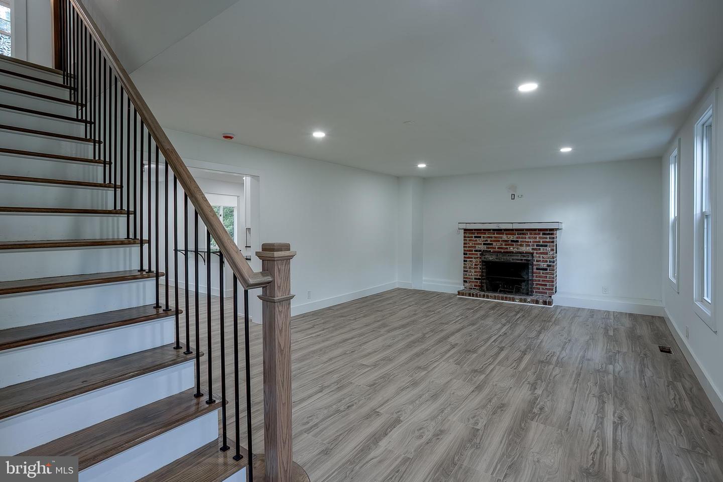 956 N Korff Dr Property Photo 4