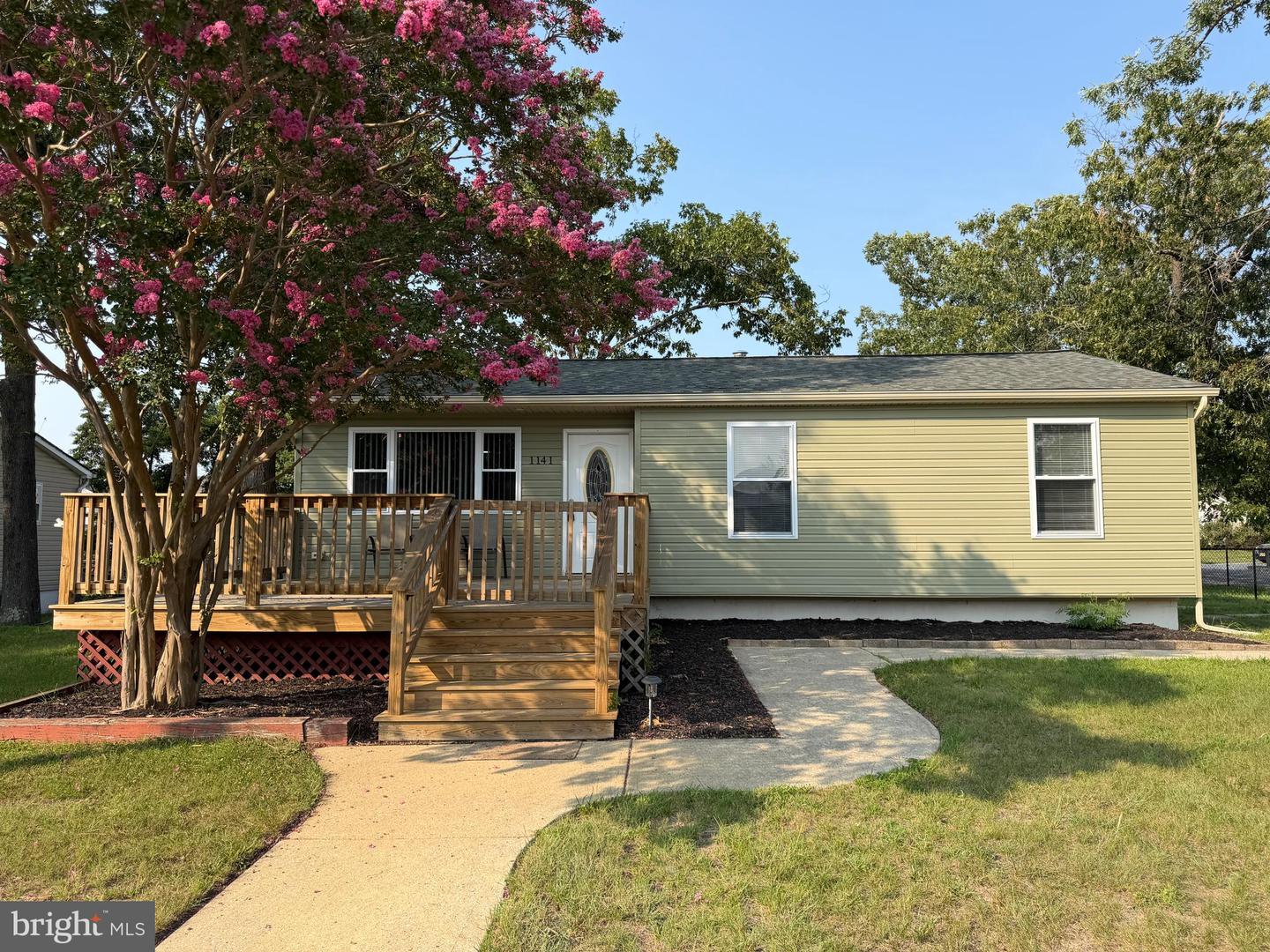 1141 ROBIN TER Property Photo 1
