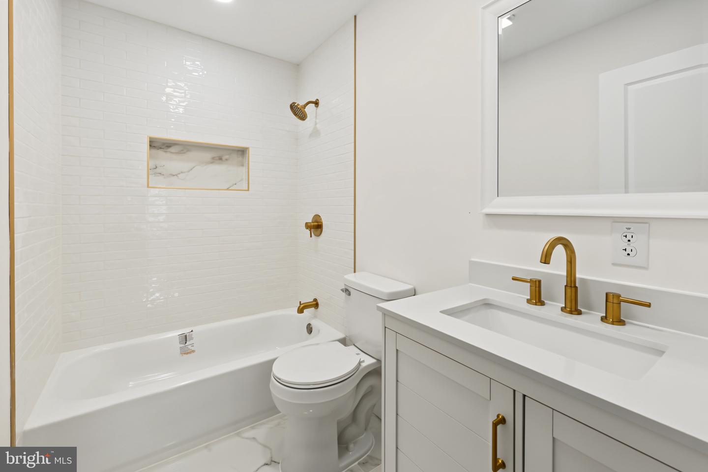 531 Richard Dr Property Photo 2