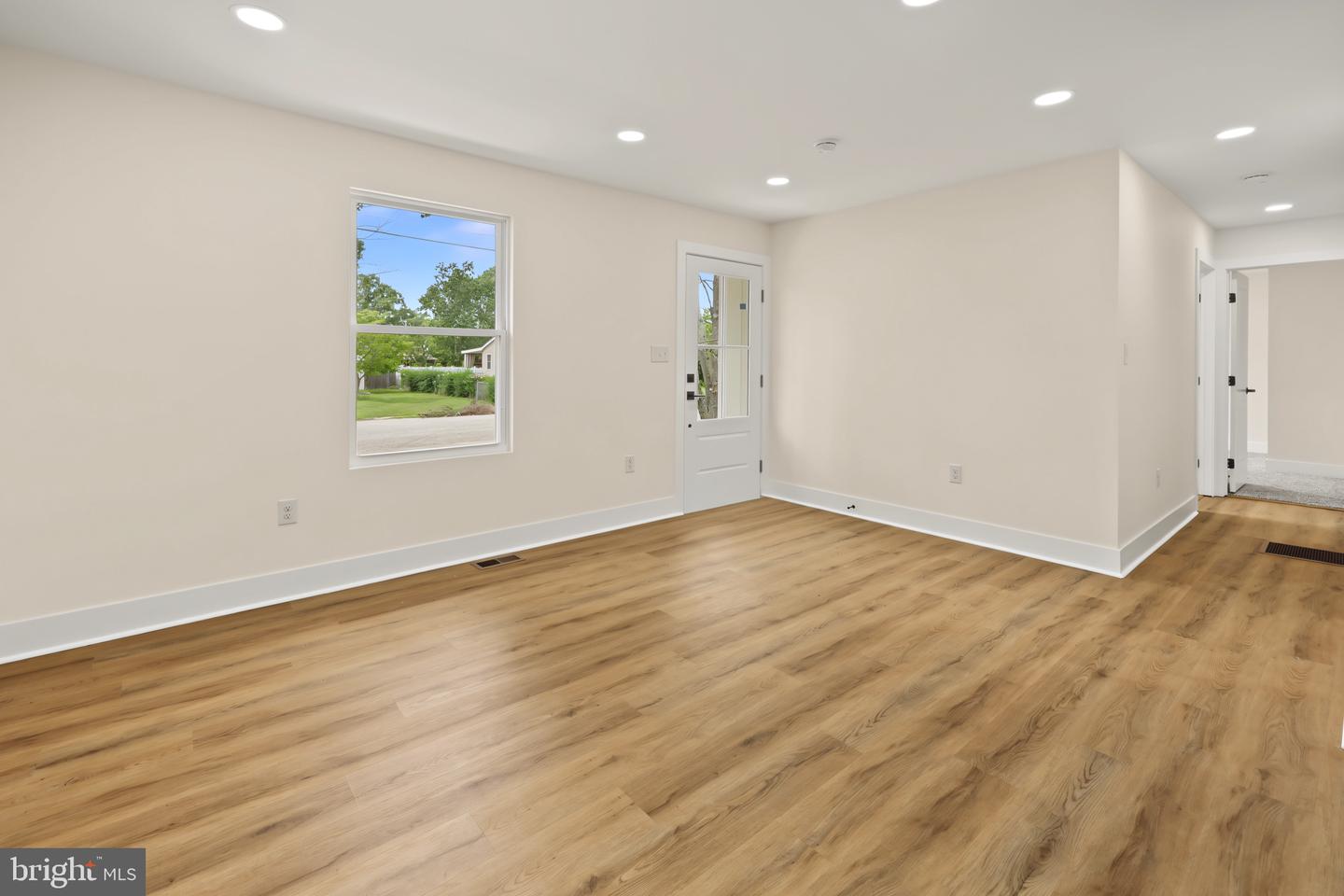 531 Richard Dr Property Photo 4