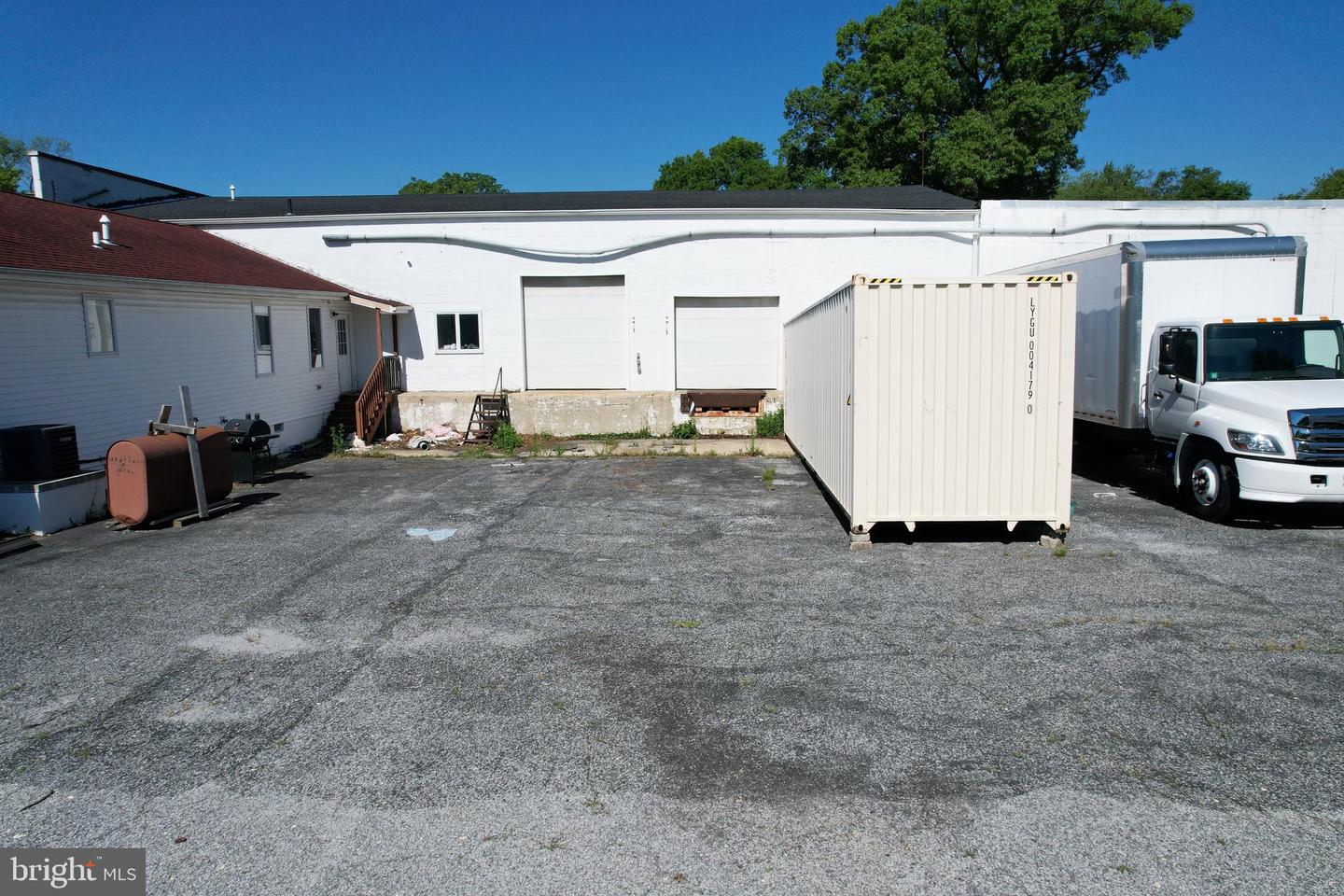 116 W Almond St Property Photo 3
