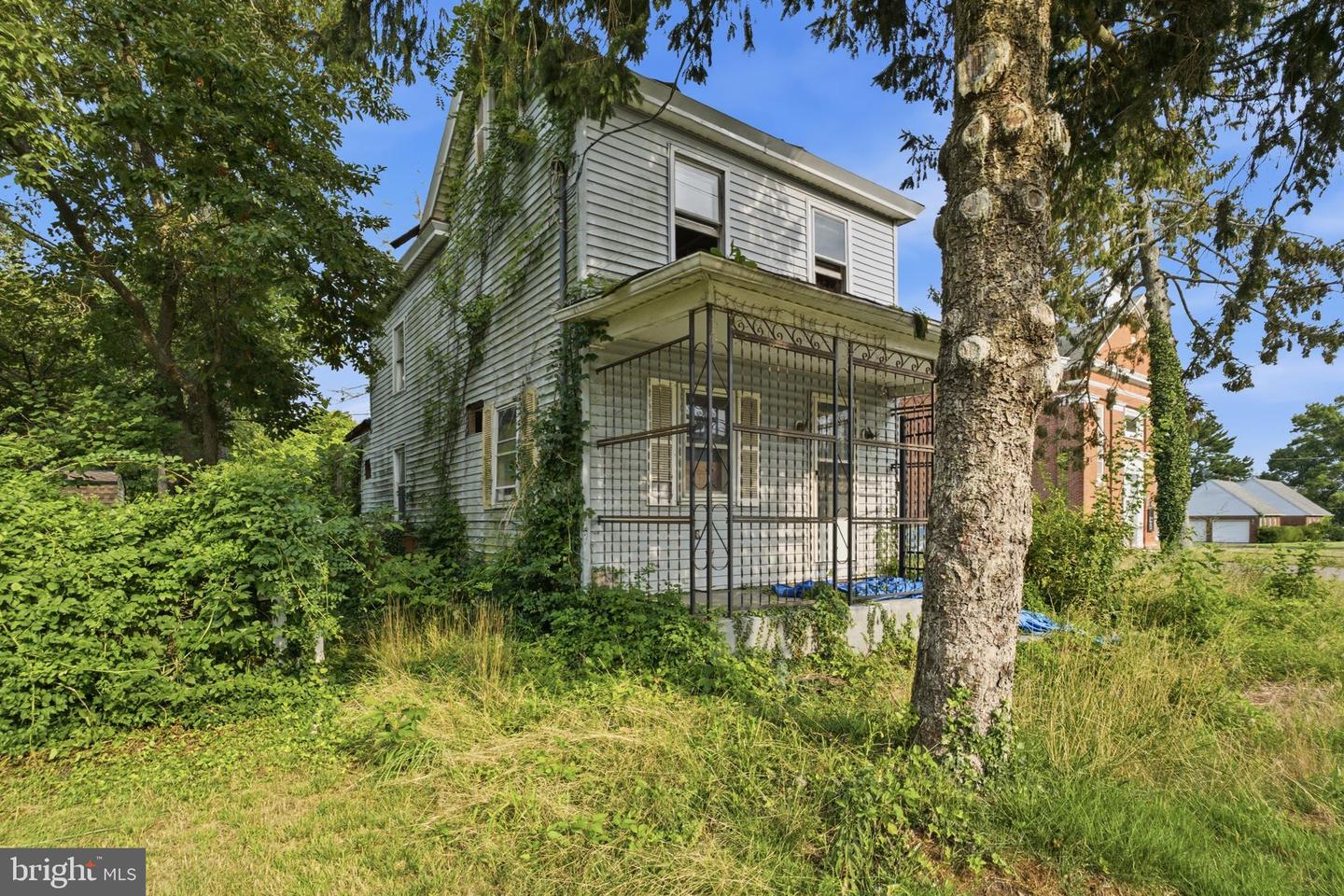 193 Main St Property Photo 4