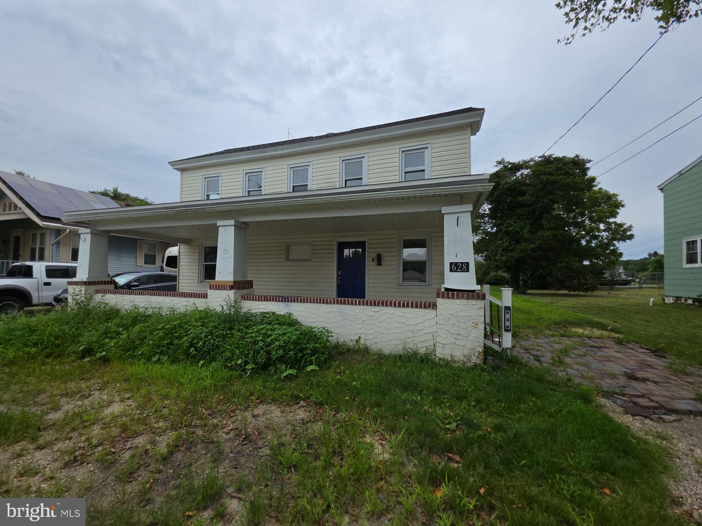 628 Main Property Photo 1