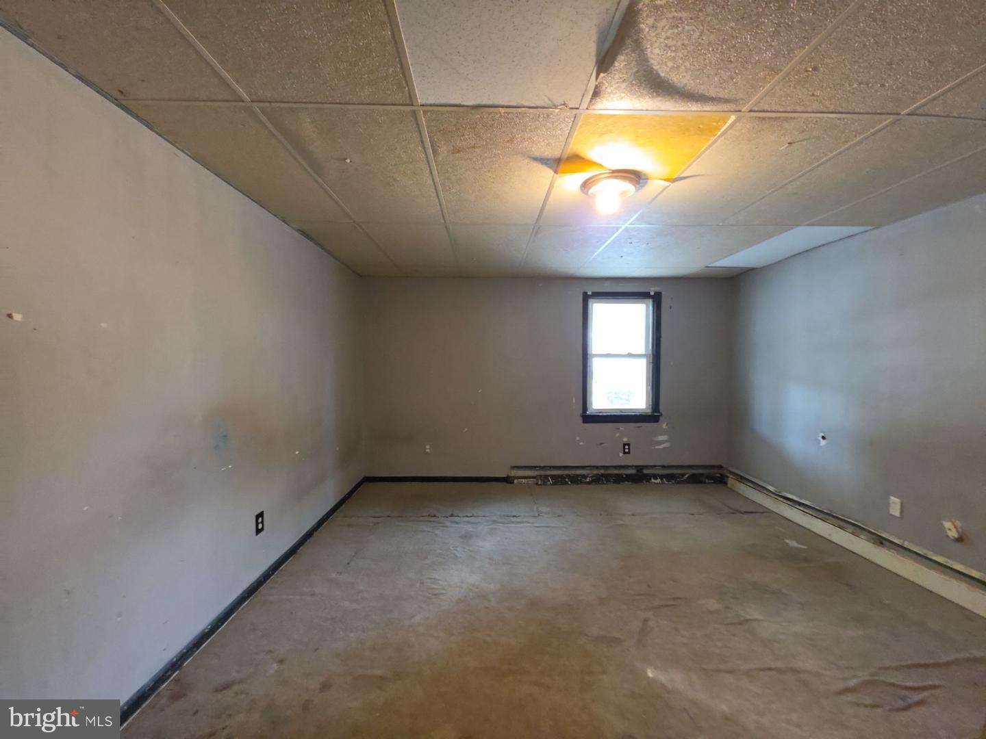 628 Main Property Photo 7