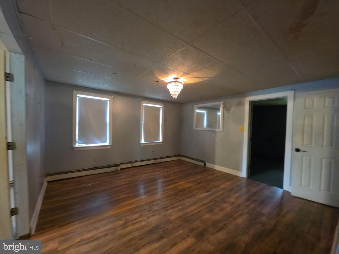 628 Main Property Photo 8
