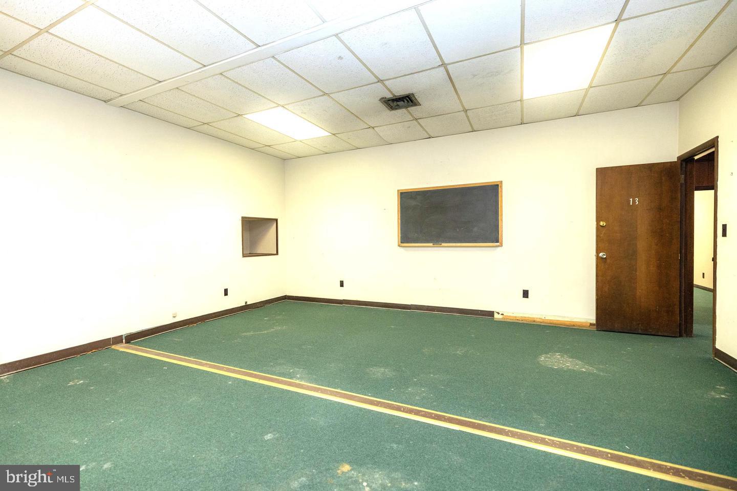 729 E Landis Ave Property Photo 11