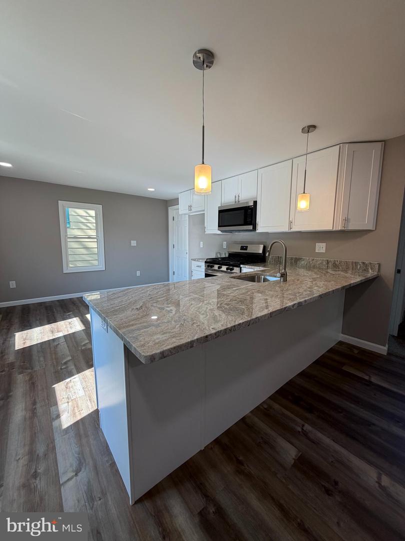 310 7th St N Property Photo 5