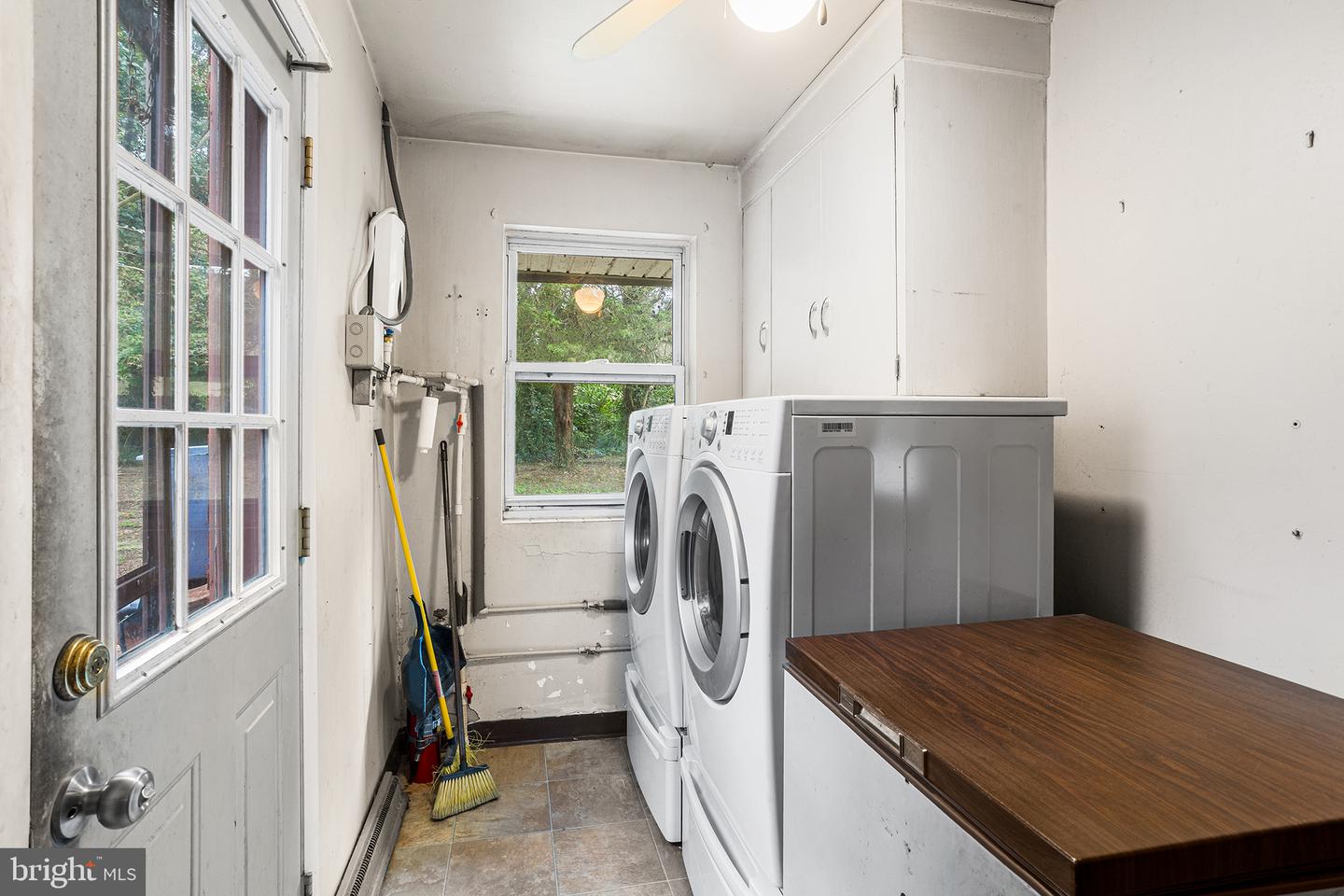 4 Hillside Ave Property Photo 12