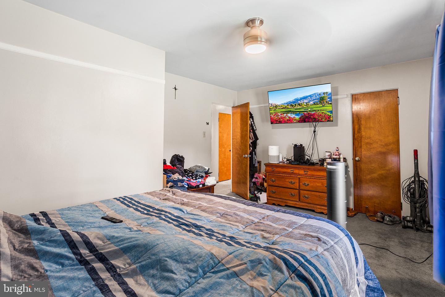 4 Hillside Ave Property Photo 15