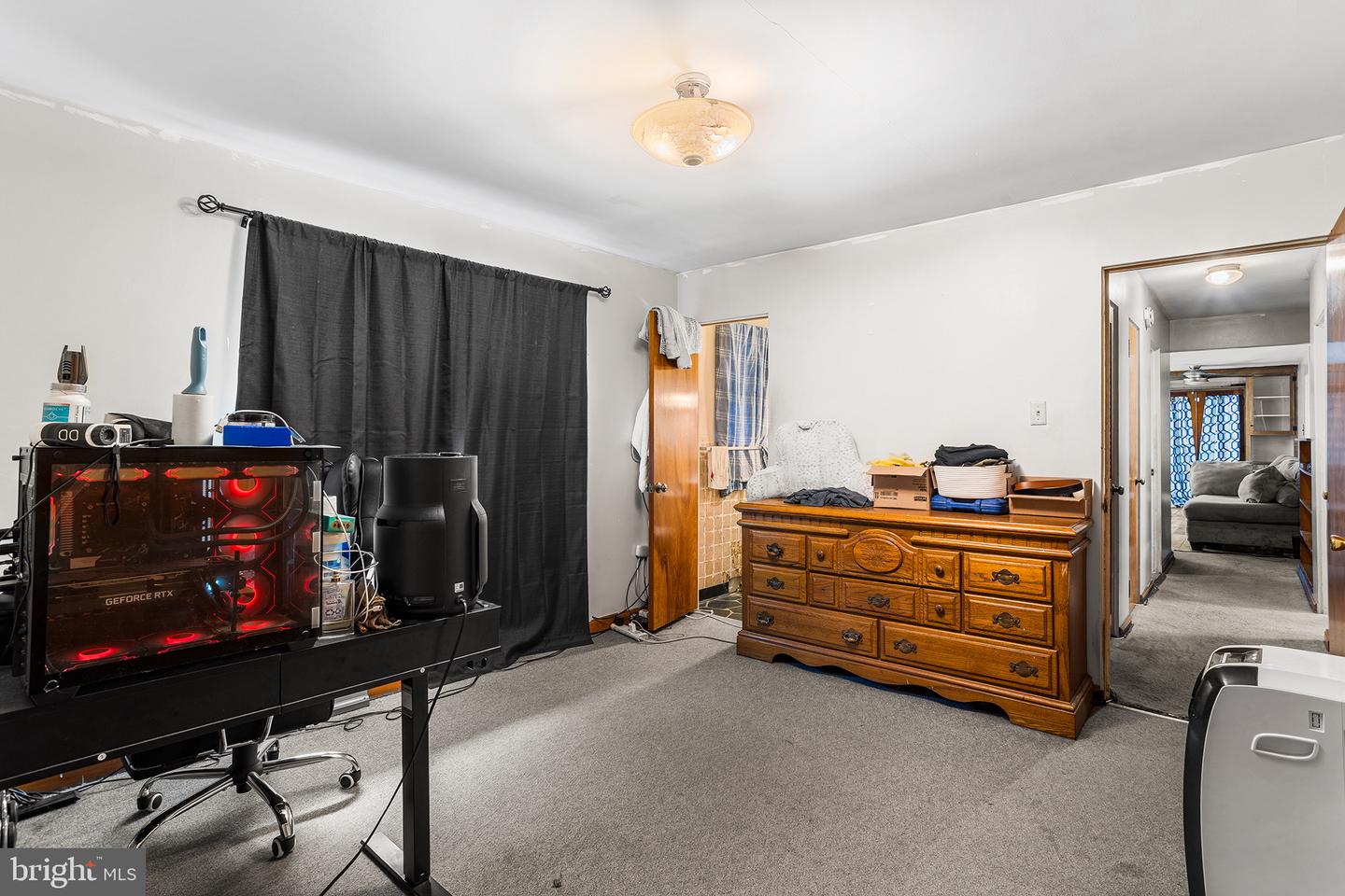 4 Hillside Ave Property Photo 17