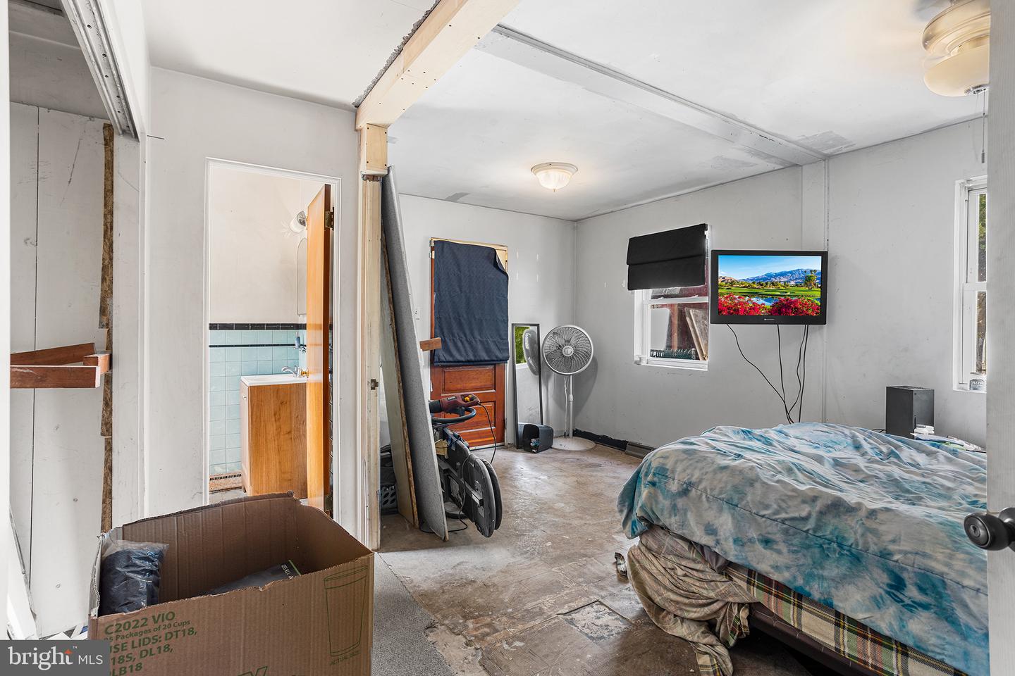 4 Hillside Ave Property Photo 22