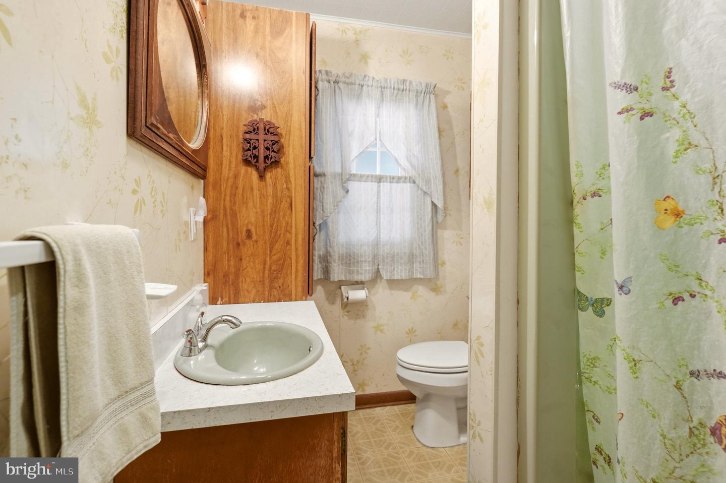 33 Burns Rd Property Photo 12