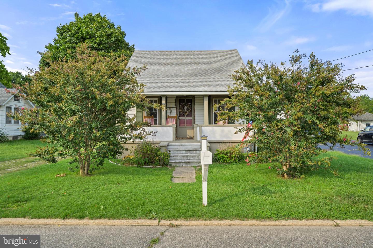 147 Main St Property Photo 1