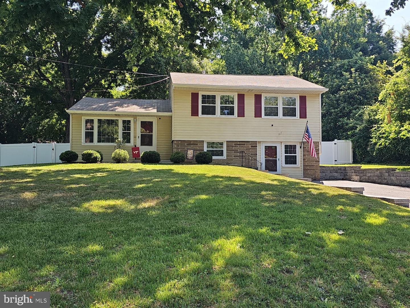 41 N Park Dr Property Photo 2