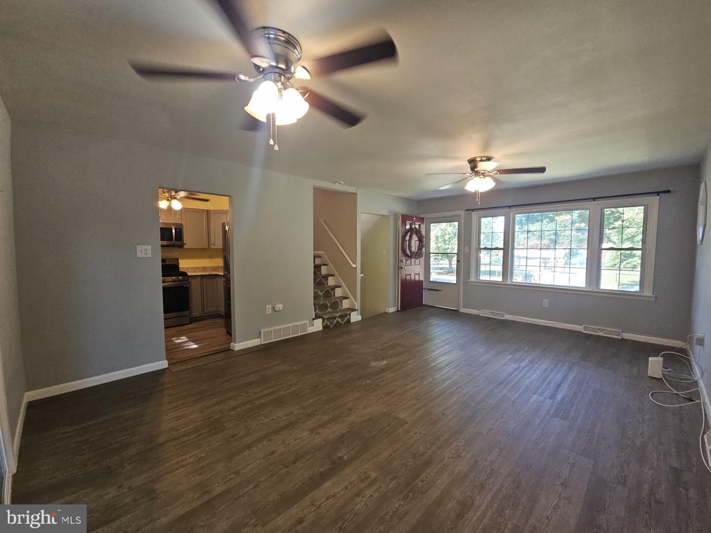 41 N Park Dr Property Photo 3