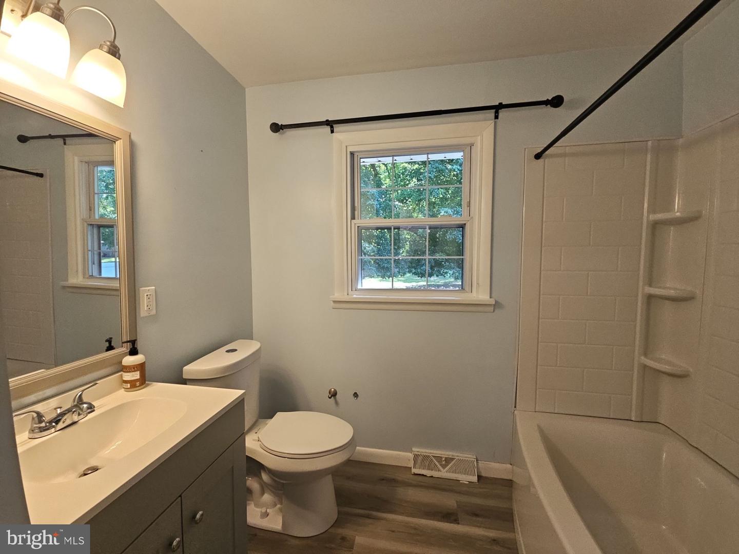 41 N Park Dr Property Photo 10