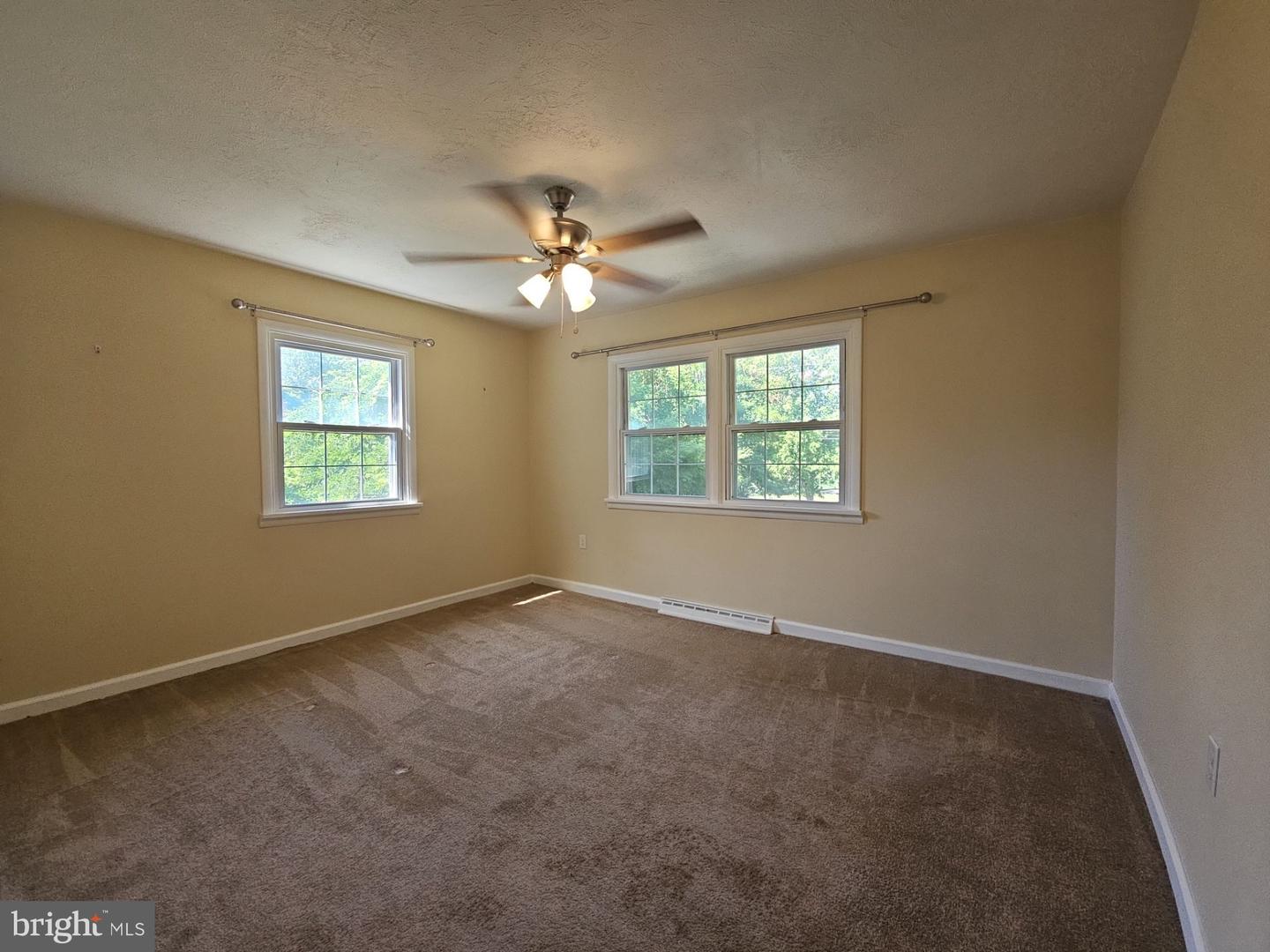 41 N Park Dr Property Photo 11