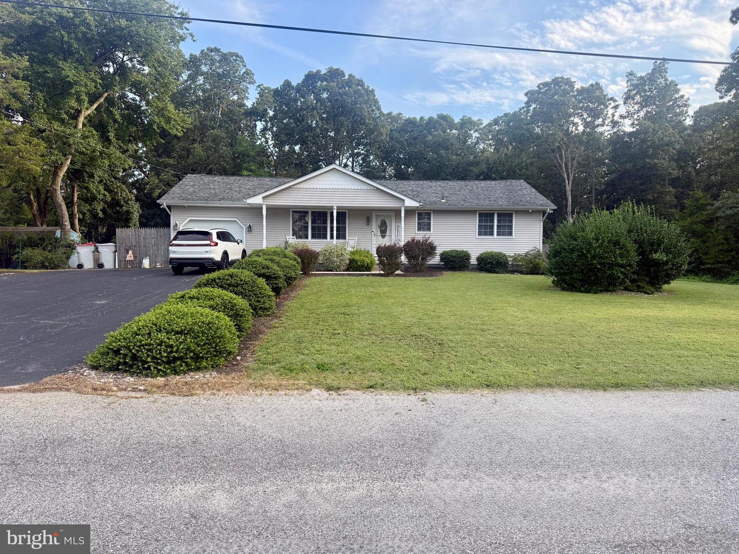 2035 Dahl Ter Property Photo 1