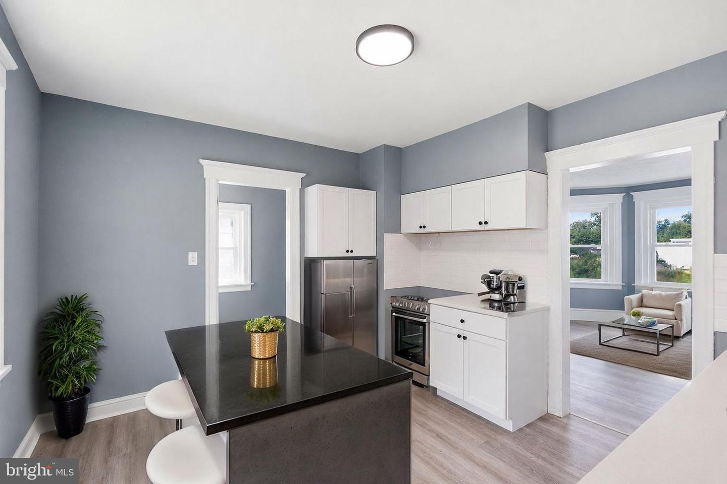 1654 Main Property Photo 6