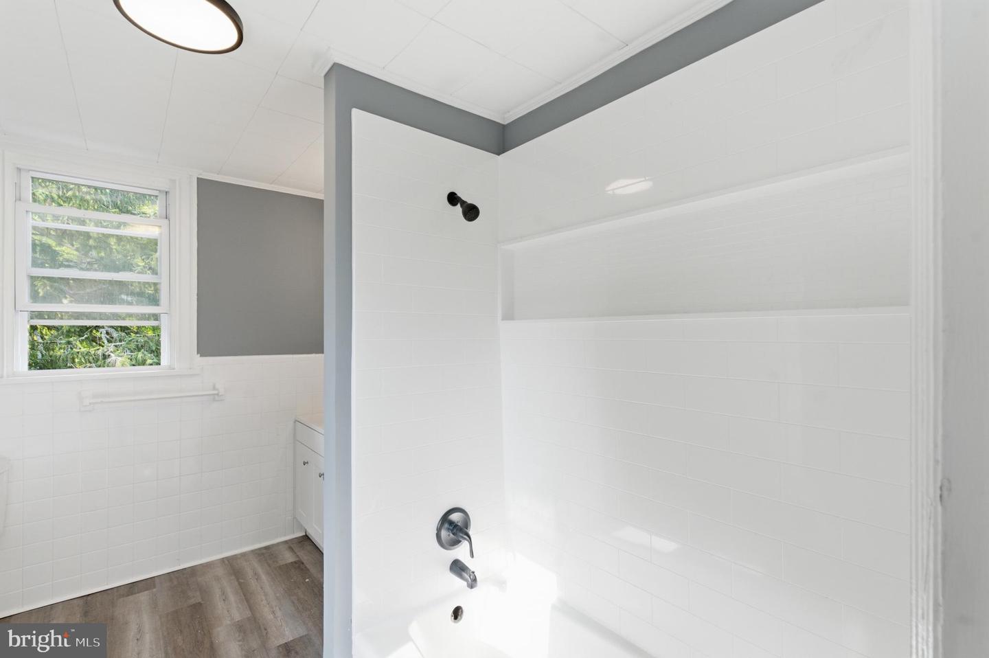 1654 Main Property Photo 10