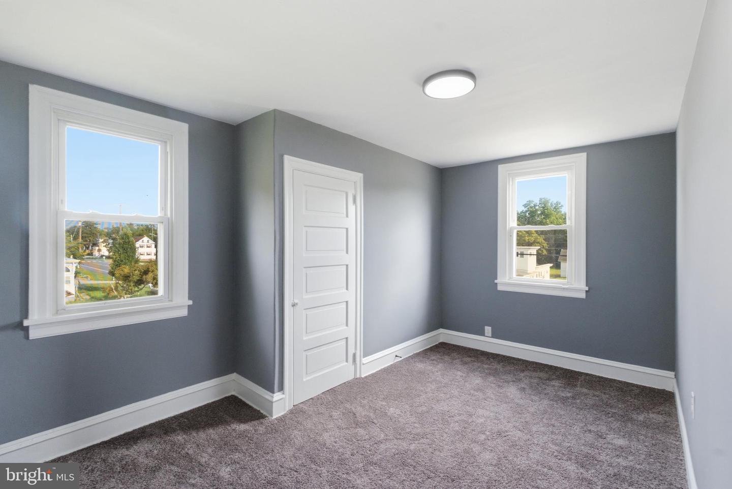 1654 Main Property Photo 14