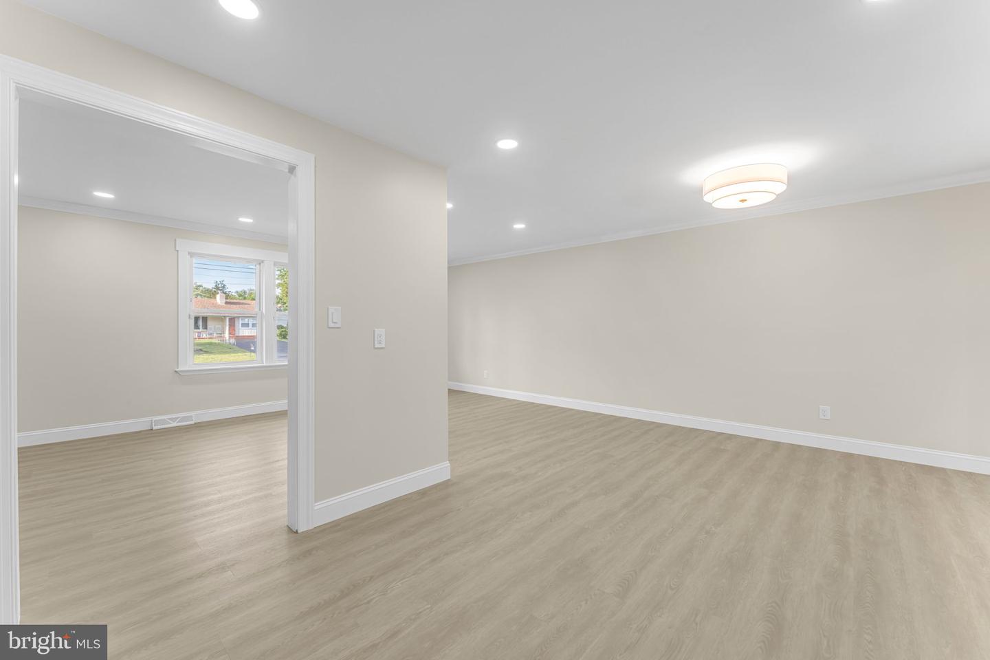 1869 Monarch Ln Property Photo 10