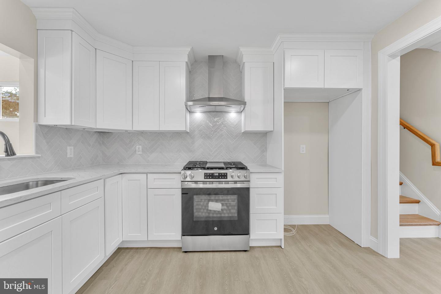 1869 Monarch Ln Property Photo 11