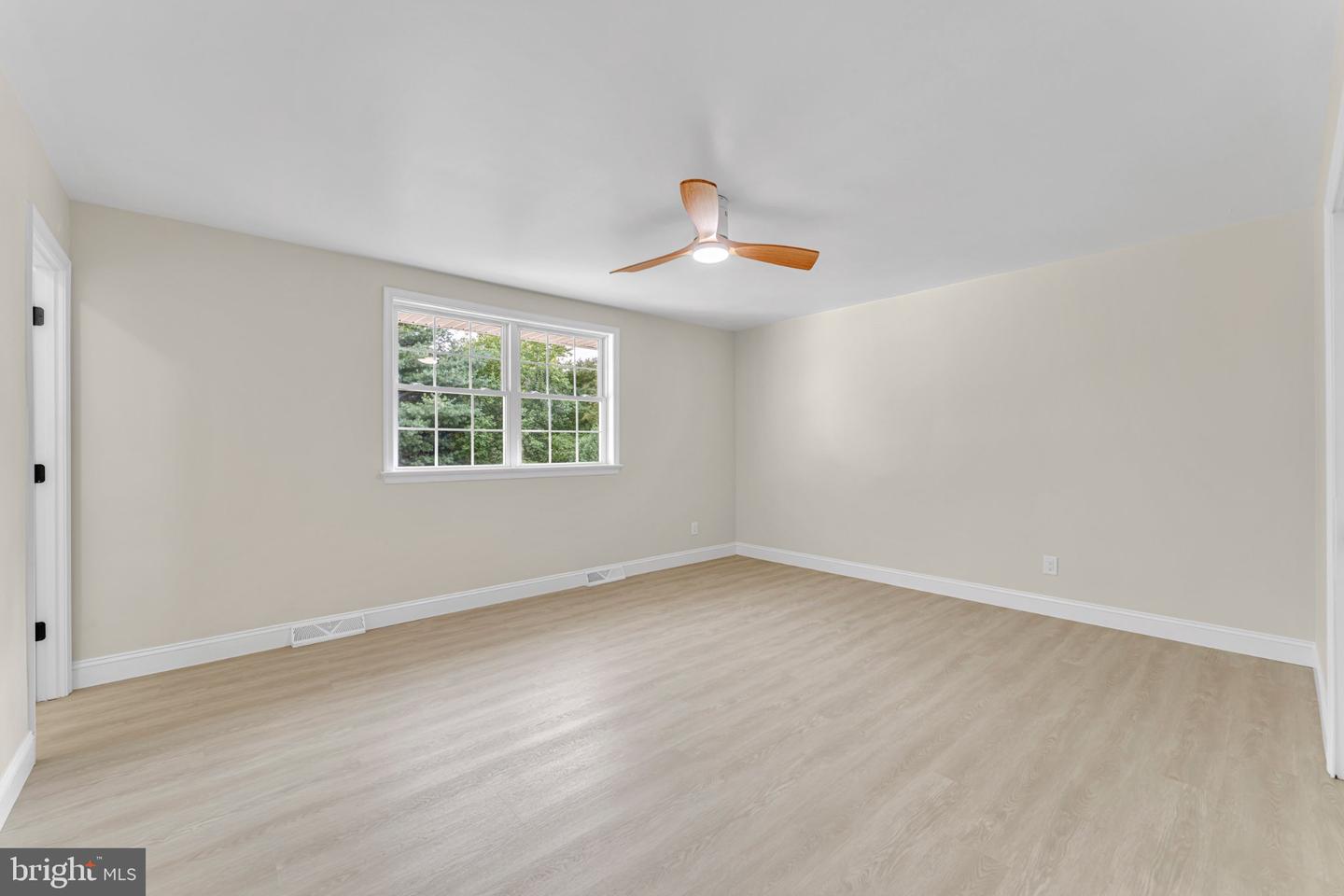 1869 Monarch Ln Property Photo 19