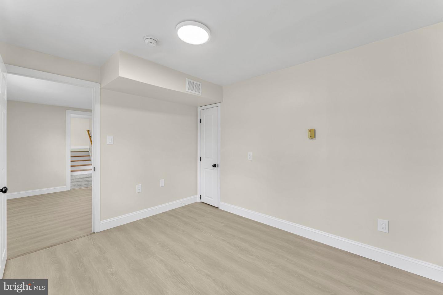 1869 Monarch Ln Property Photo 40